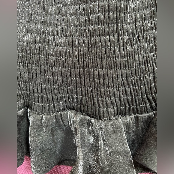 ZARA Stunning & Shimmering Crop Front Tie-Up Top, with smocking & Ruffled Hem❣️ - Picture 7 of 14